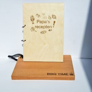 gepersonaliseerd receptenboek en snijplank